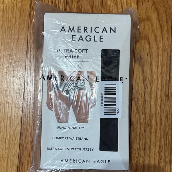 American Eagle Men’s Ultra-Soft Briefs in Black - Picture 2 of 5